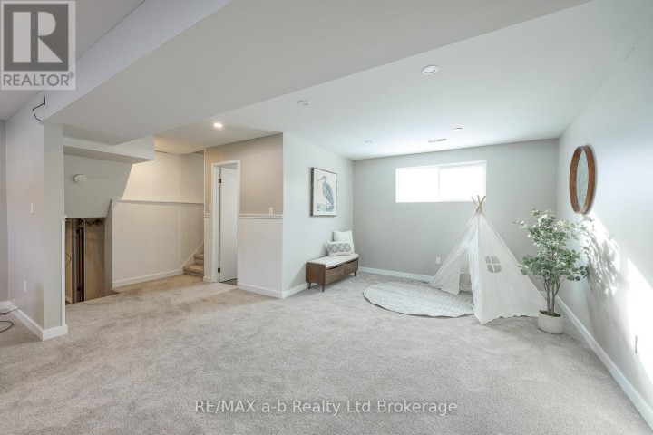 Photo 30 at 18 Bigham Crescent, Woodstock - South, Woodstock