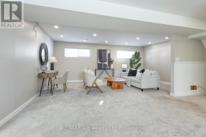 Photo 34 at 18 Bigham Crescent, Woodstock - South, Woodstock