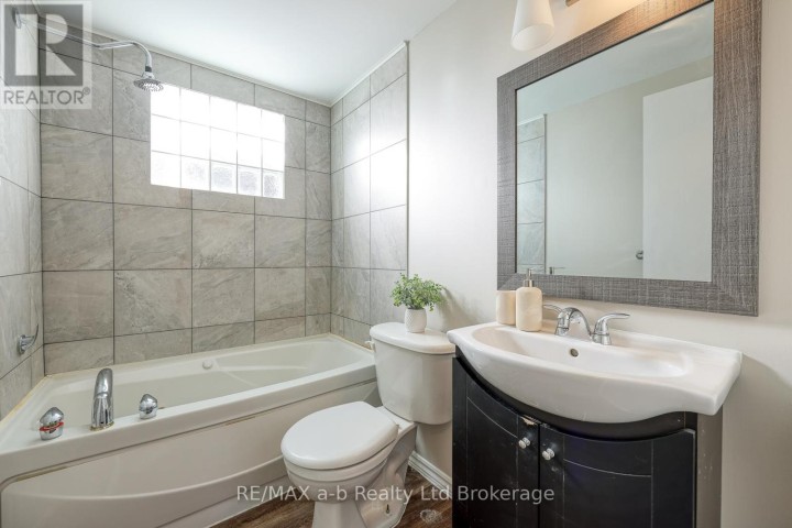 Photo 35 at 18 Bigham Crescent, Woodstock - South, Woodstock