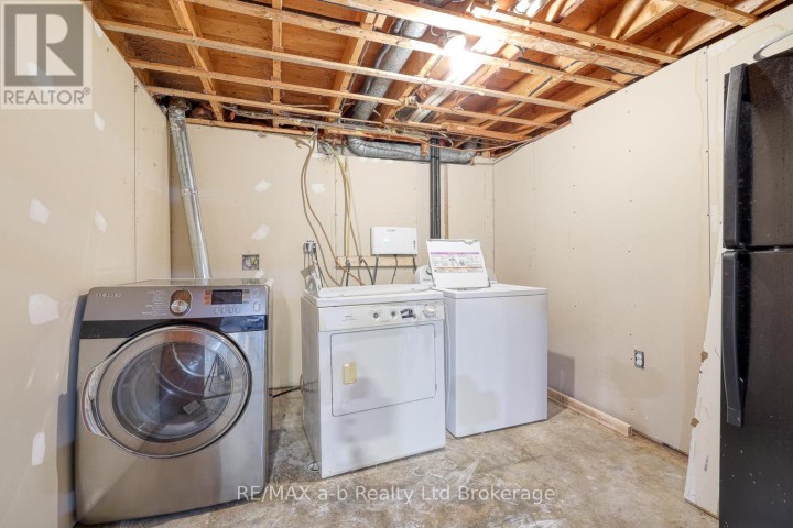 Photo 38 at 18 Bigham Crescent, Woodstock - South, Woodstock