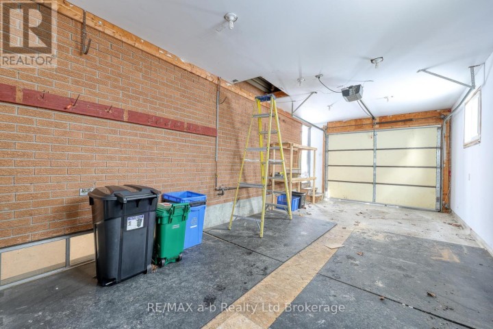 Photo 39 at 18 Bigham Crescent, Woodstock - South, Woodstock