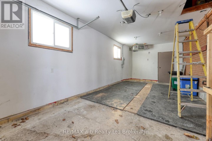 Photo 40 at 18 Bigham Crescent, Woodstock - South, Woodstock