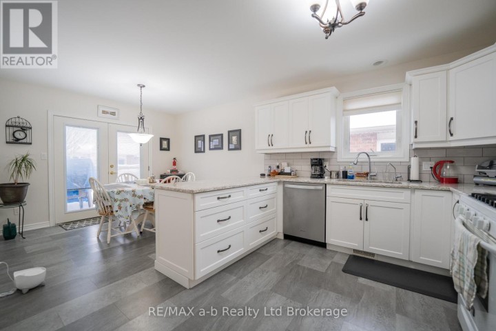 Photo 12 at 218 Baldwin Street, Tillsonburg