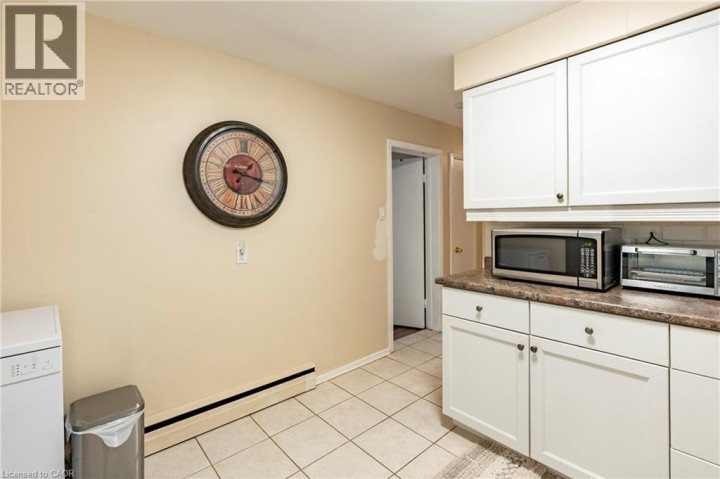 Photo 12 at 62 Moore Avenue, Downtown Kitchener / East Ward, Kitchener