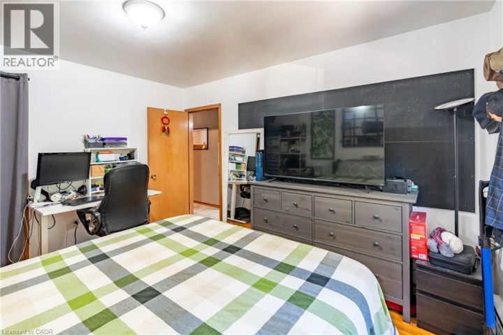 Photo 19 at 62 Moore Avenue, Downtown Kitchener / East Ward, Kitchener