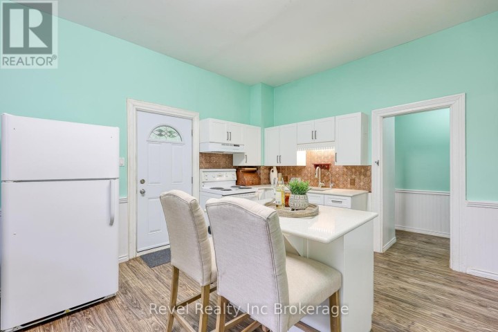 Photo 10 at 453 Drew Street, Woodstock - North, Woodstock