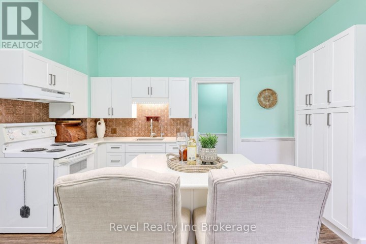 Photo 12 at 453 Drew Street, Woodstock - North, Woodstock