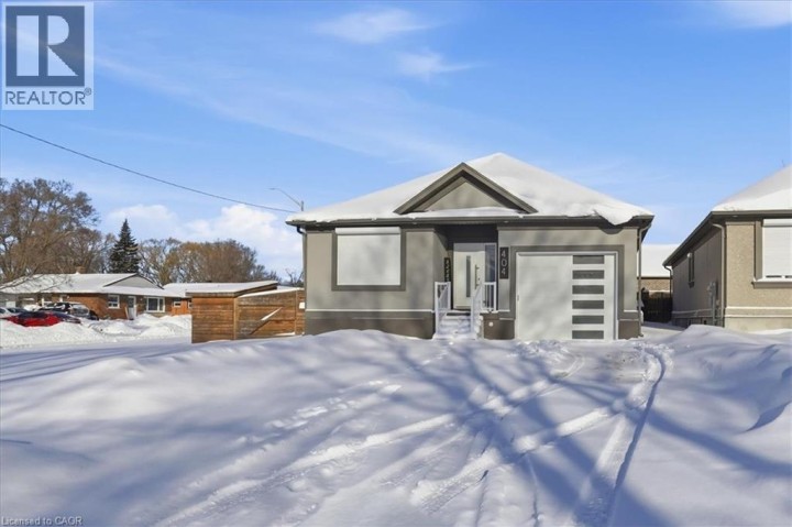 Photo 3 at 404 N Montrose Street N, Preston North, Cambridge