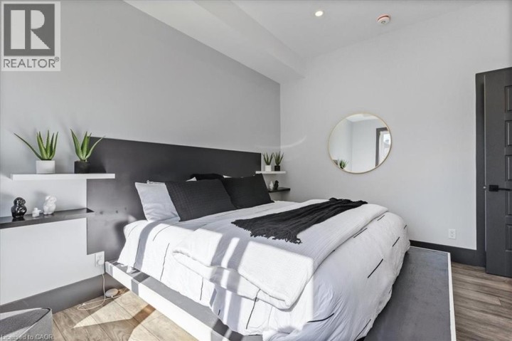 Photo 7 at 404 N Montrose Street N, Preston North, Cambridge