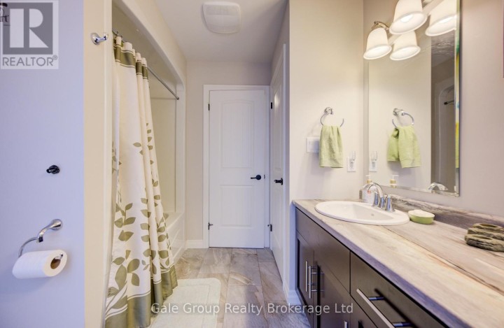 Photo 32 at 117 Juno Crescent, Woodstock - North, Woodstock