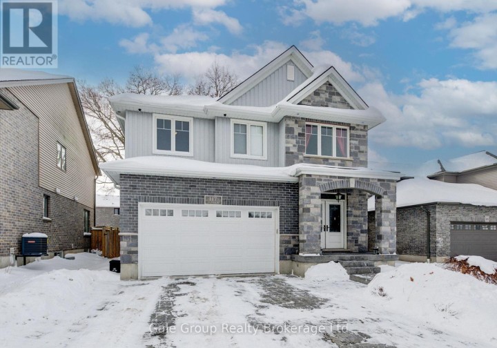 Photo 34 at 117 Juno Crescent, Woodstock - North, Woodstock