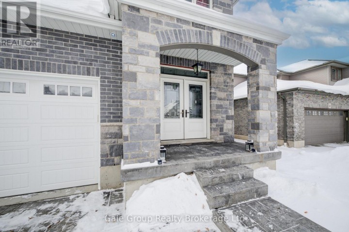 Photo 35 at 117 Juno Crescent, Woodstock - North, Woodstock