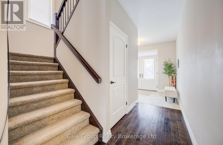 Photo 5 at 117 Juno Crescent, Woodstock - North, Woodstock