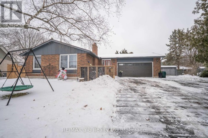 Photo 1 at 6 Camdon Court, Tillsonburg