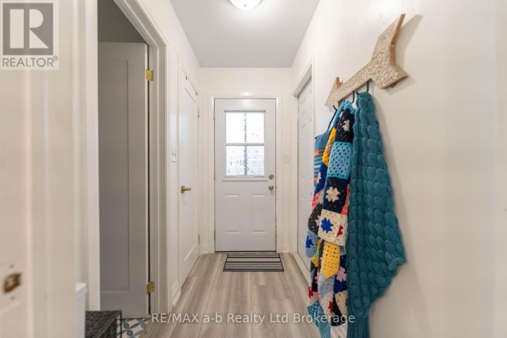 Photo 14 at 6 Camdon Court, Tillsonburg