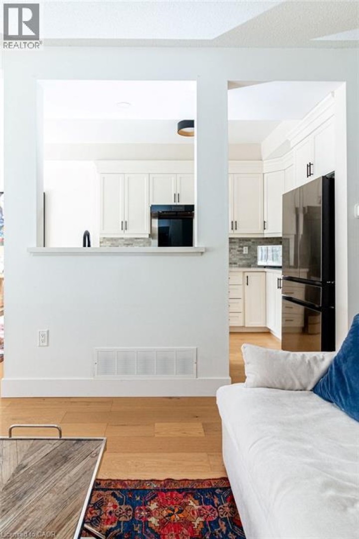 Photo 15 at 48 - 60 Cloverleaf Drive, Meadowlands, Ancaster