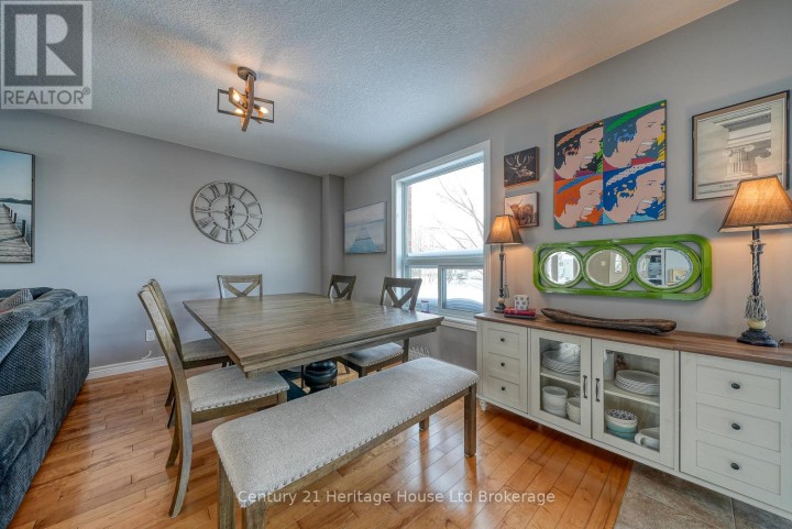 Photo 11 at 215 Munnoch Boulevard, Woodstock - North, Woodstock