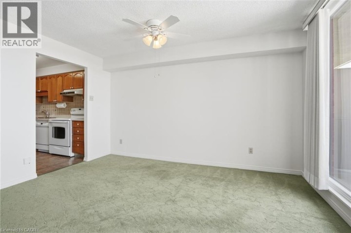 Photo 15 at 808 - 9 Bonheur Court, Lynden Hills, Brantford