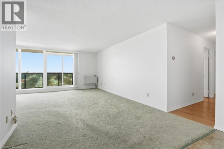 Photo 8 at 808 - 9 Bonheur Court, Lynden Hills, Brantford