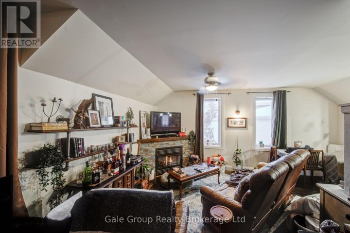 Photo 11 at 83 Oxford Street, Woodstock - North, Woodstock