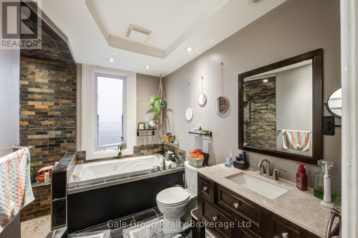 Photo 12 at 83 Oxford Street, Woodstock - North, Woodstock