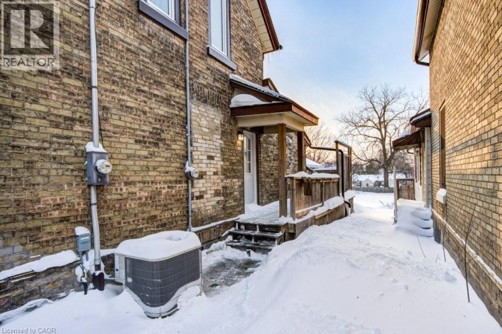 Photo 5 at 83 Oxford Street, Woodstock - North, Woodstock