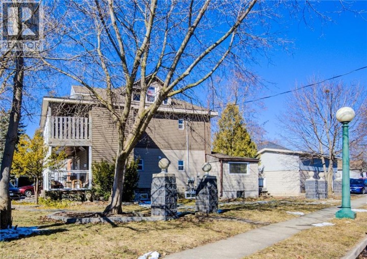 Photo 13 at 248 Main Street, Alison Park / Eastview North, Cambridge