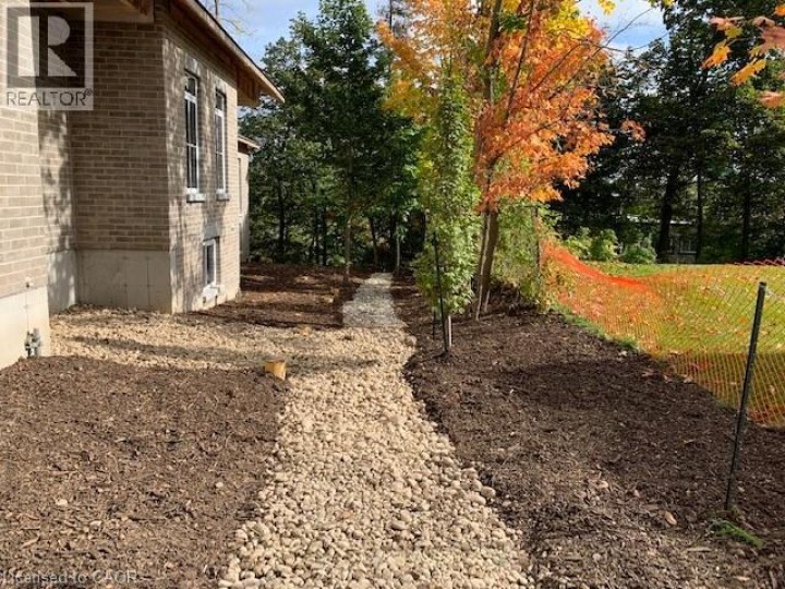 Photo 27 at 7 - 45 Blair Road, Victoria, Cambridge