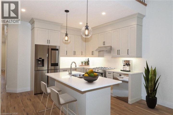 Photo 7 at 7 - 45 Blair Road, Victoria, Cambridge