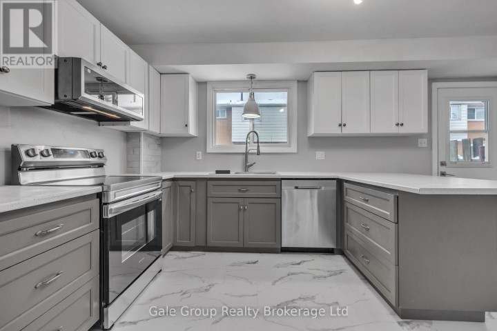 Photo 9 at 11 - 78 Bee Street, Woodstock - South, Woodstock