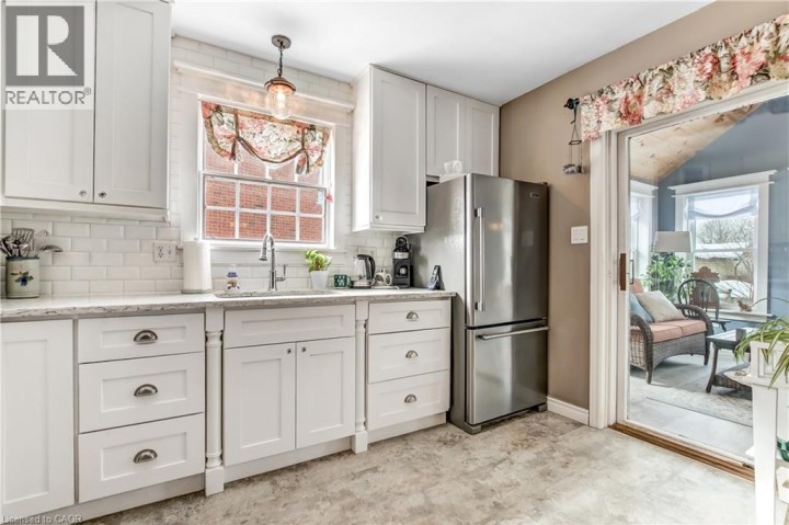 Photo 11 at 11 John Davies Drive, Woodstock - North, Woodstock