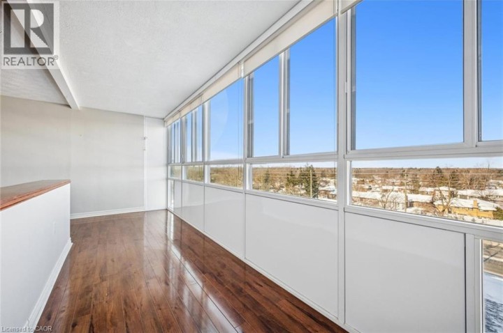 Photo 24 at 609 - 24 Midland Drive, Stanley Park / Centreville, Kitchener