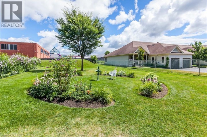 Photo 43 at 609 - 24 Midland Drive, Stanley Park / Centreville, Kitchener