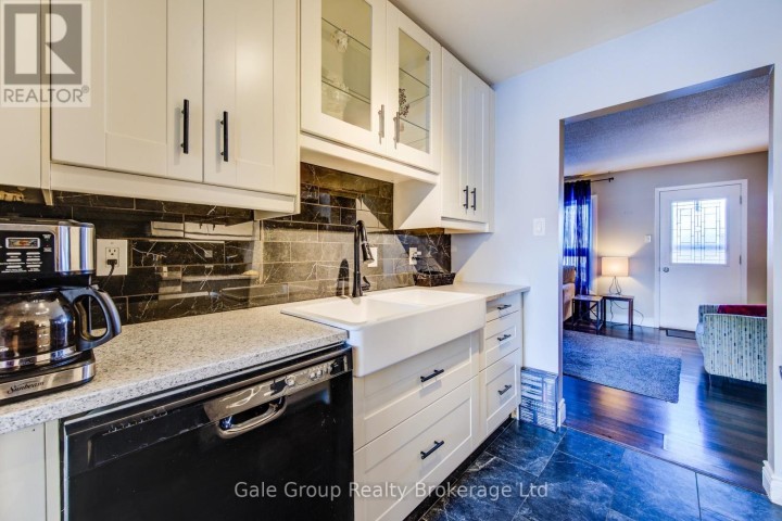 Photo 3 at 20 - 1093 Nellis Street, Woodstock - North, Woodstock