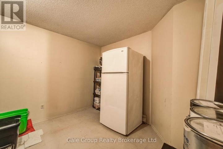 Photo 31 at 20 - 1093 Nellis Street, Woodstock - North, Woodstock