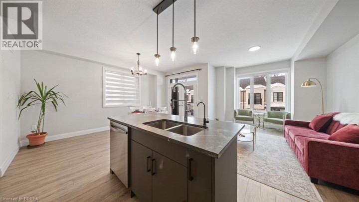 Photo 13 at 84 - 143 N Elgin Street, Alison Park / Eastview North, Cambridge