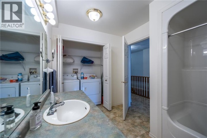 Photo 16 at 6 - 74 Wilson Avenue, Delhi