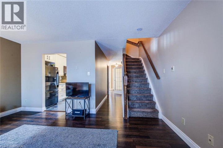 Photo 17 at 20 - 1093 Nellis Street, Woodstock - North, Woodstock