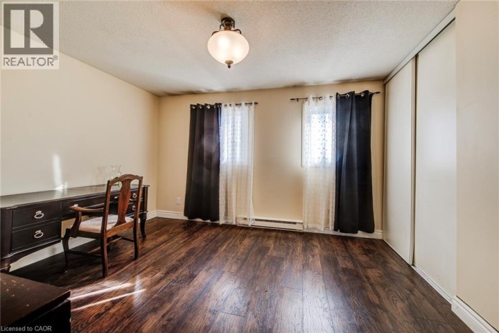 Photo 20 at 20 - 1093 Nellis Street, Woodstock - North, Woodstock