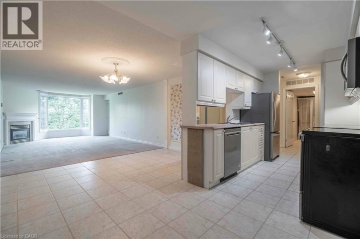 Photo 8 at 207 - 980 Golf Links Road, Meadowlands, Ancaster