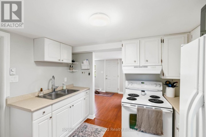 Photo 7 at 133 E North Street E, Tillsonburg