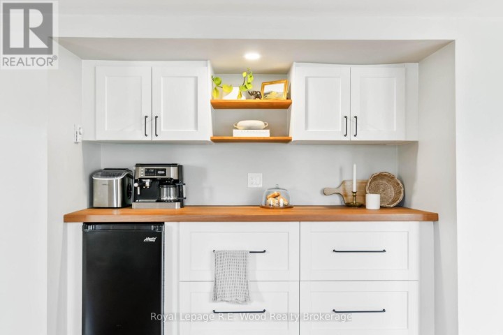 Photo 9 at 133 E North Street E, Tillsonburg