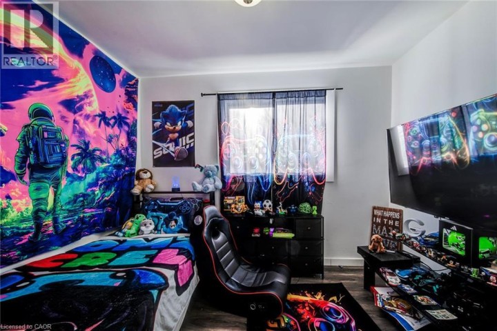 Photo 19 at 393 Odlum Drive, Woodstock - South, Woodstock