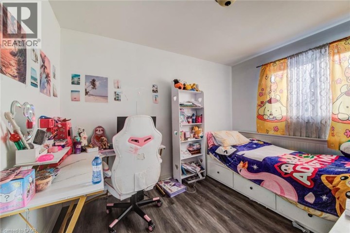 Photo 18 at 393 Odlum Drive, Woodstock - South, Woodstock