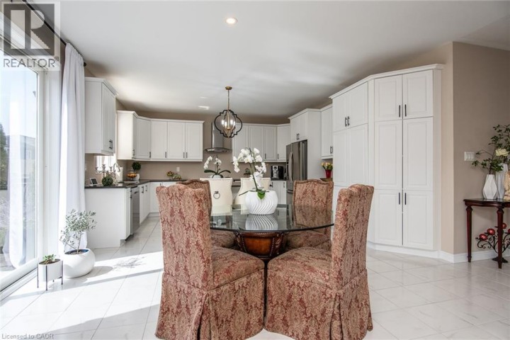 Photo 18 at 232 Shady Glen Crescent, Trussler, Kitchener