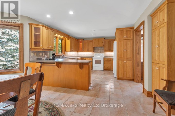 Photo 10 at 21 Windemere Avenue, Tillsonburg