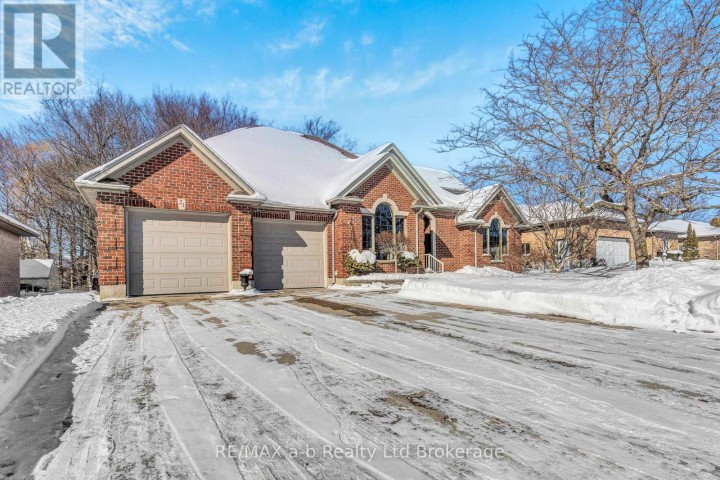 Photo 2 at 21 Windemere Avenue, Tillsonburg