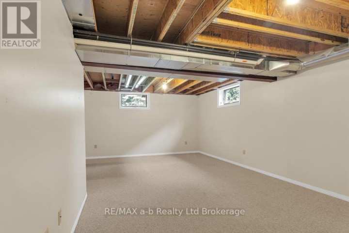 Photo 24 at 21 Windemere Avenue, Tillsonburg