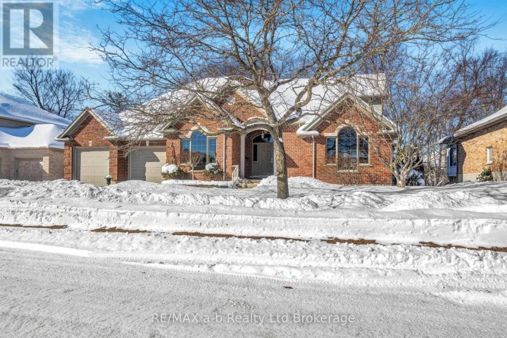 Photo 3 at 21 Windemere Avenue, Tillsonburg