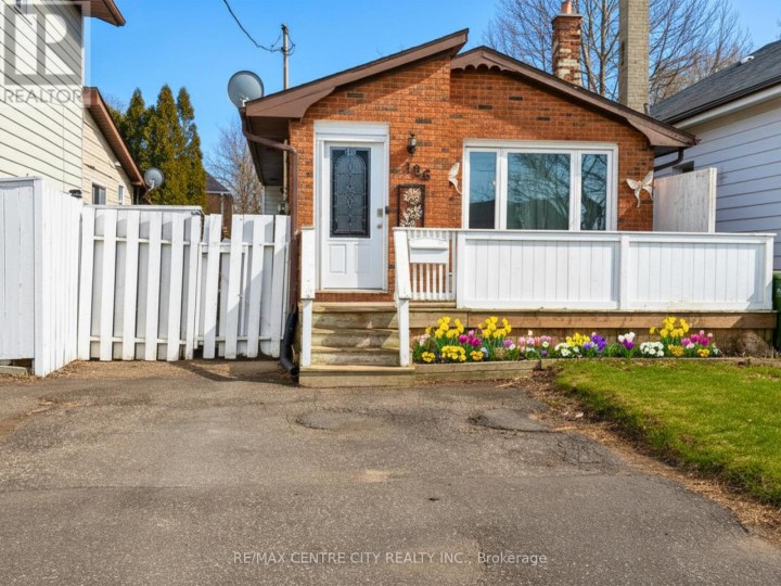 Photo 1 at 186 Centre Street, St. Thomas